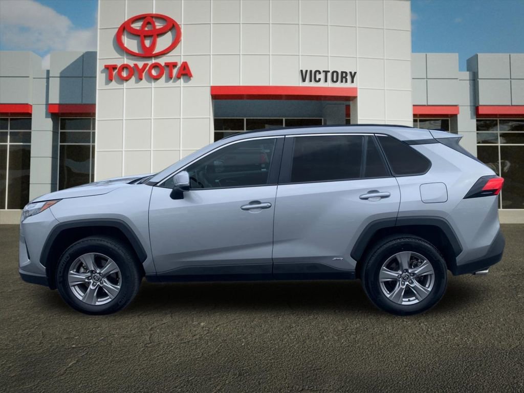 Used 2025 Toyota RAV4 XLE image 6