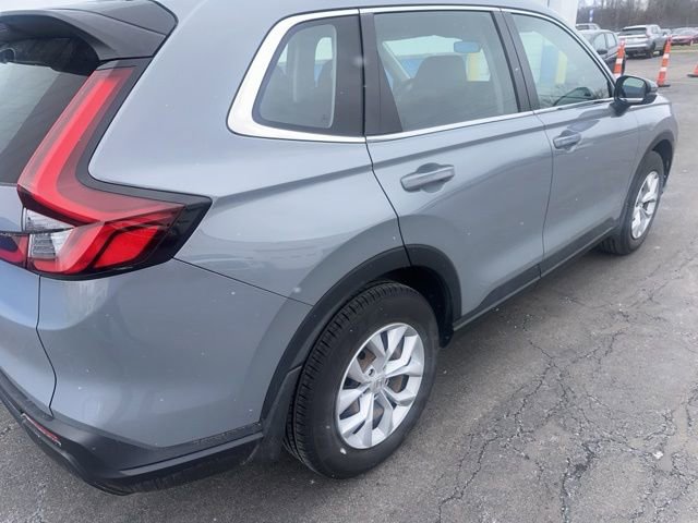 Used 2023 Honda CR-V LX image 5