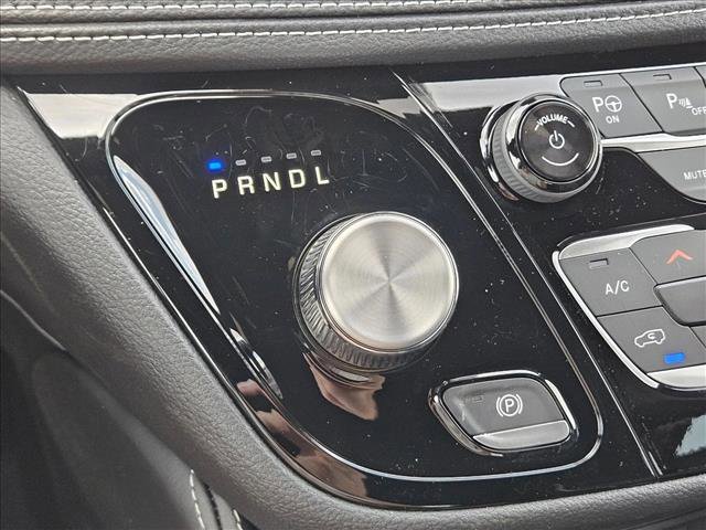 New 2025 Chrysler Pacifica Limited image 13