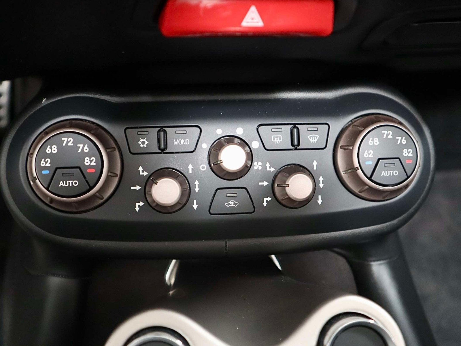 Used 2011 Ferrari California RWD image 32