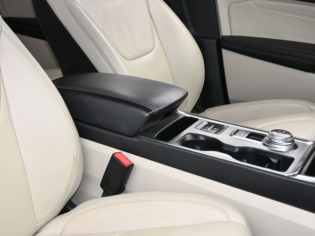 Used 2022 Ford Edge Titanium image 48