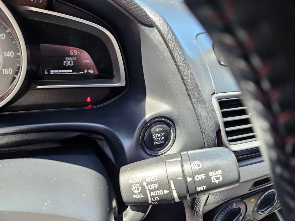 Used 2016 MAZDA MAZDA3 i Touring FWD image 21
