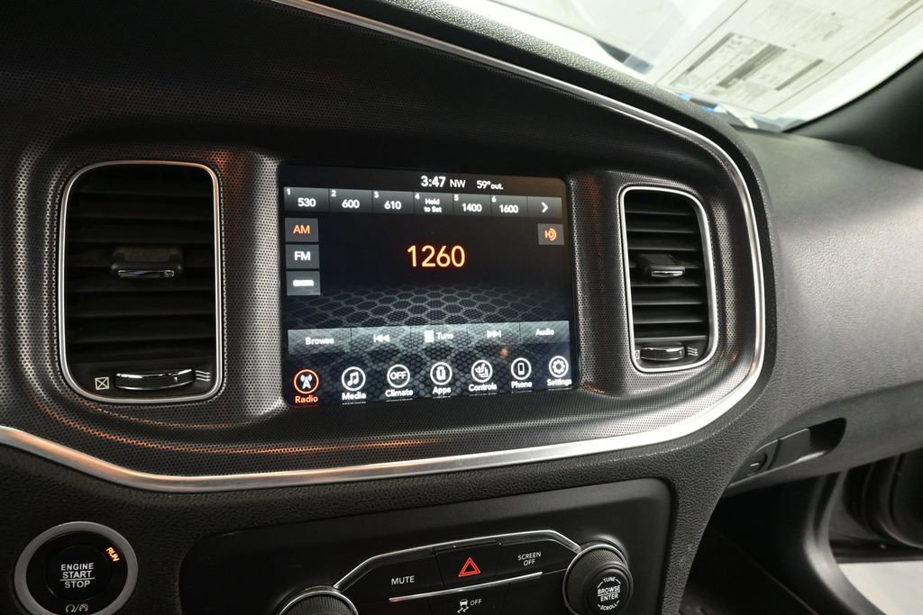 Used 2017 Dodge Charger SXT AWD/4WD image 34