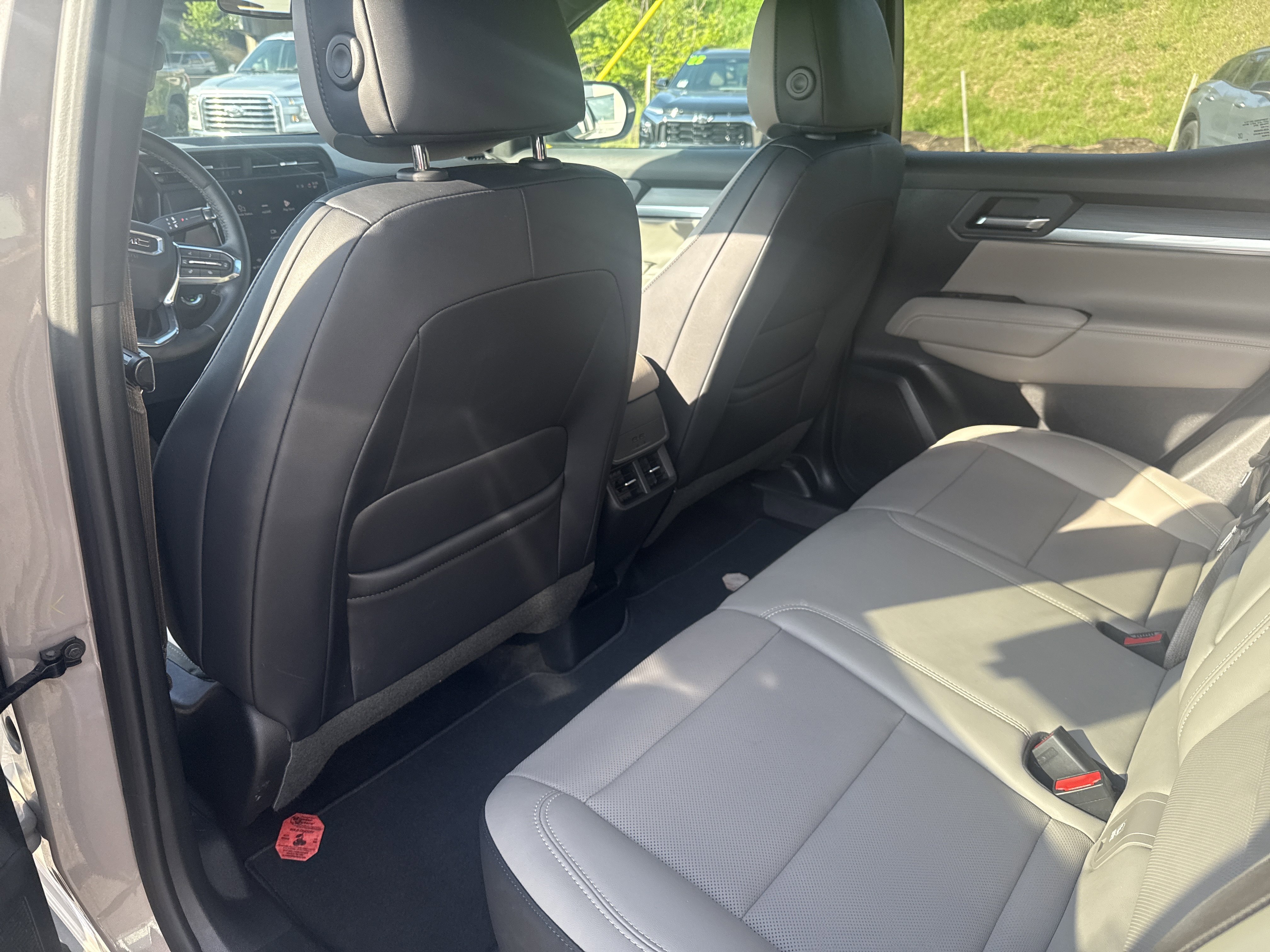 Used 2026 GMC Terrain Elevation w/ Elevation Premium Package AWD/4WD image 14