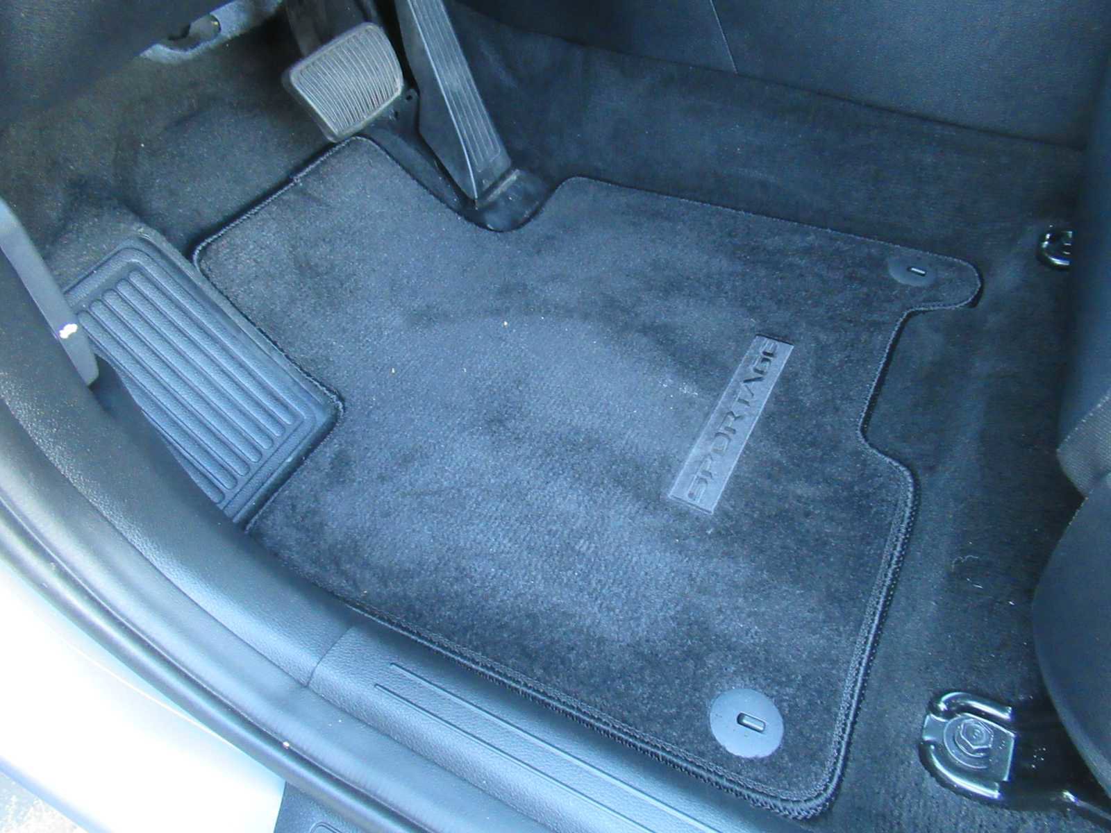 Used 2023 Kia Sportage EX image 19