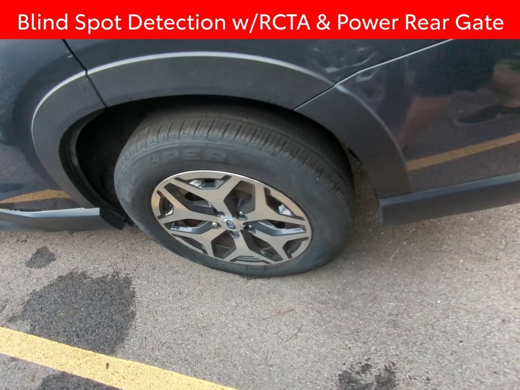 Used 2022 Subaru Forester Premium AWD/4WD image 4