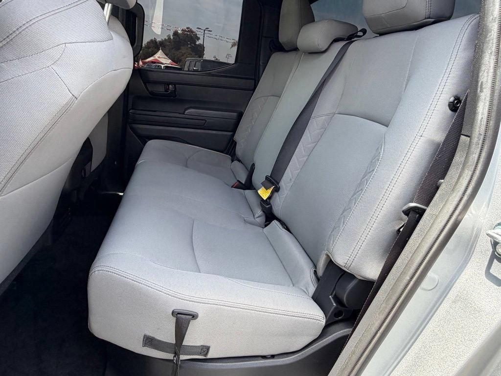 Certified 2025 Toyota Tacoma SR5 AWD/4WD image 33