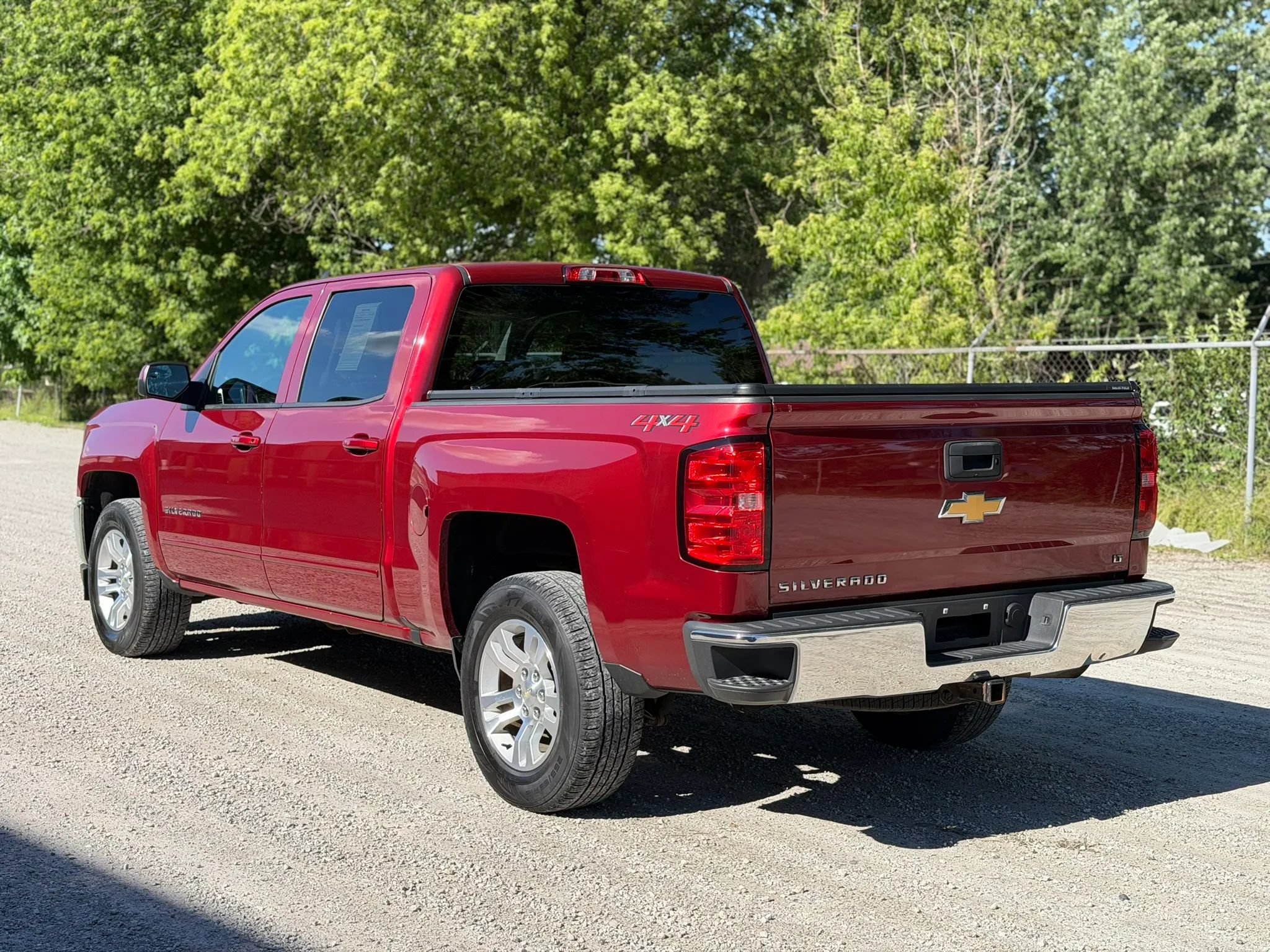 Used 2018 Chevrolet Silverado 1500 LT w/ All Star Edition AWD/4WD image 7
