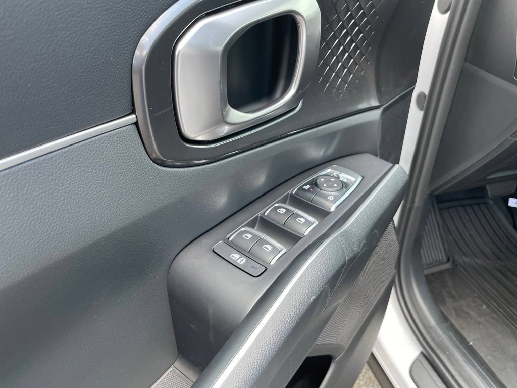 New 2026 Kia Sorento S w/ S Panoramic Sunroof Package FWD image 12