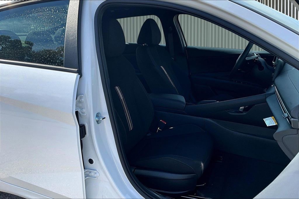 New 2026 Hyundai Elantra Sport image 9