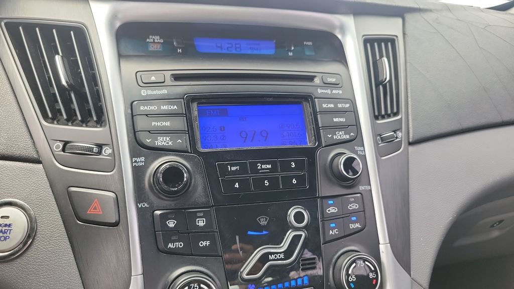 Used 2013 Hyundai Sonata SE FWD image 14
