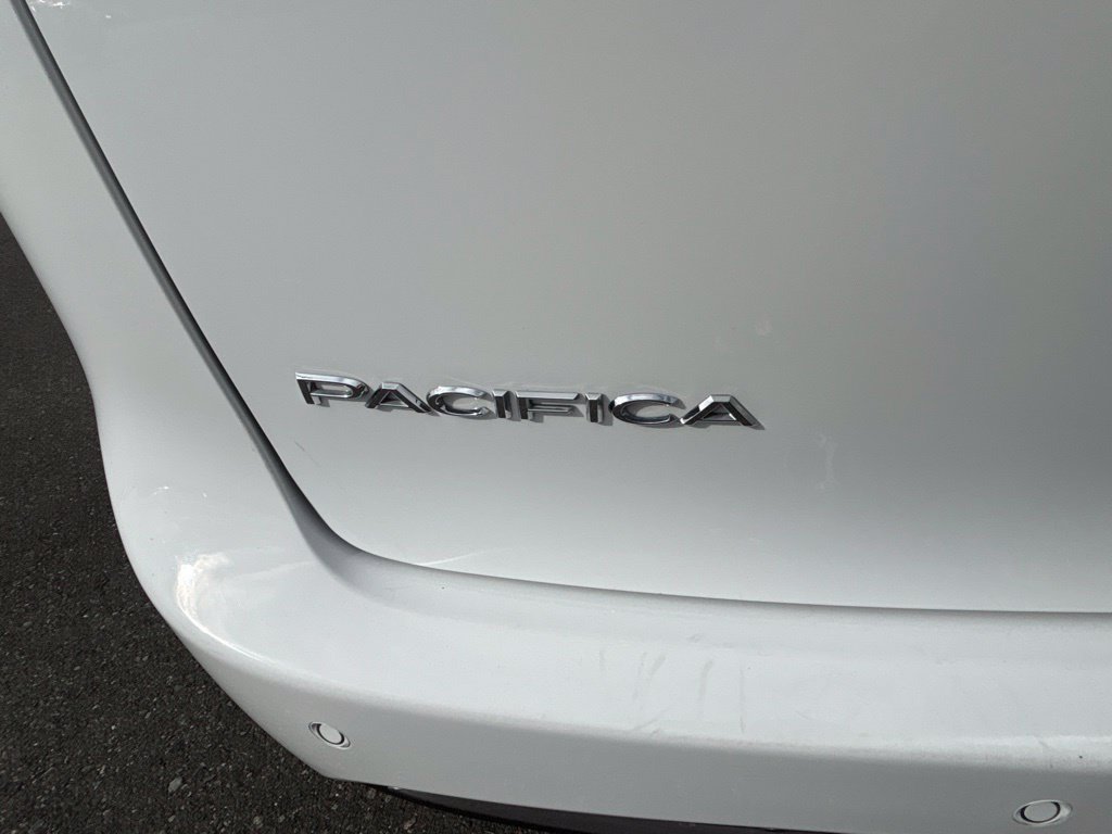 Used 2024 Chrysler Pacifica Limited FWD image 50