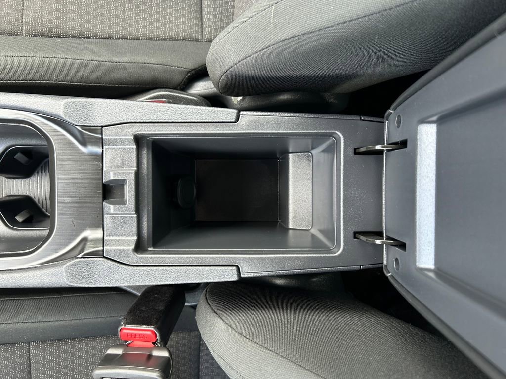 Used 2025 Nissan Kicks S AWD/4WD image 27