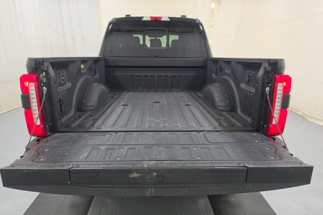 Used 2024 Ford F250 Lariat w/ Sport Appearance Package AWD/4WD image 3