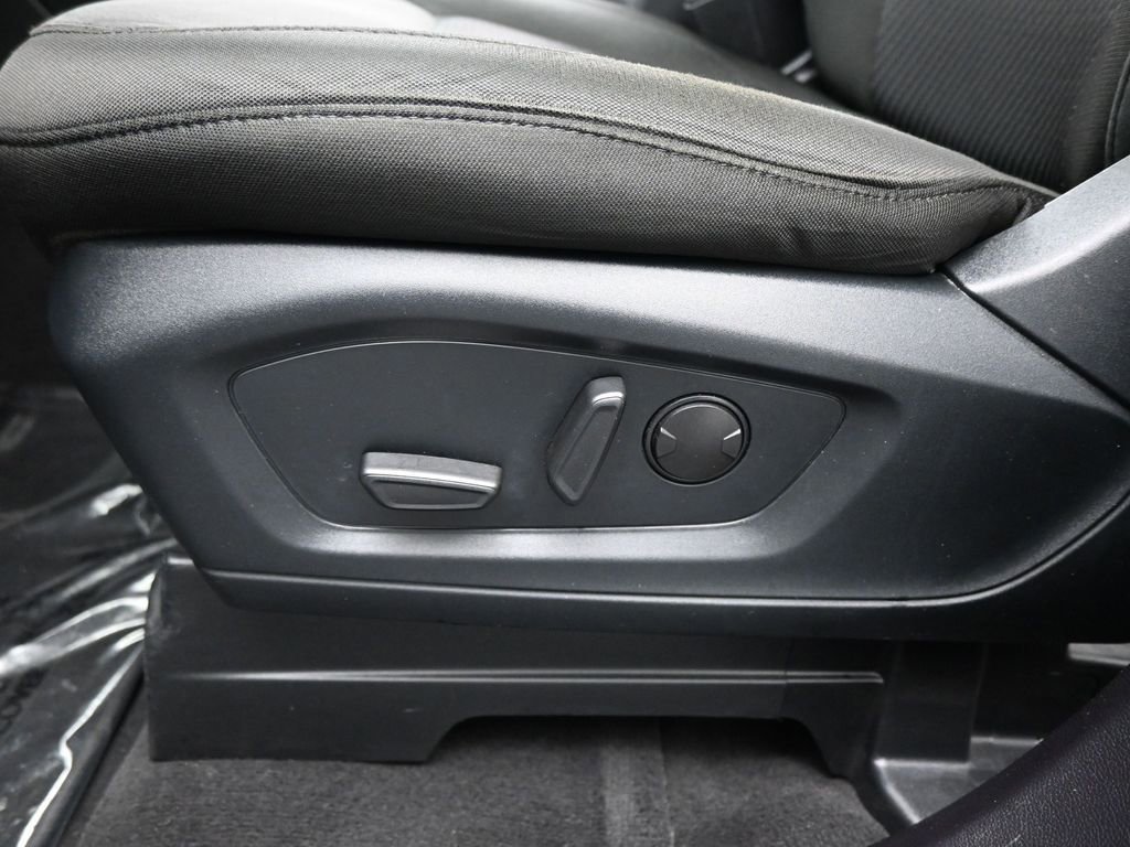 Certified 2022 Ford Explorer XLT image 11