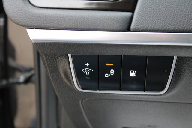 Used 2020 Kia Stinger GT-Line RWD image 22