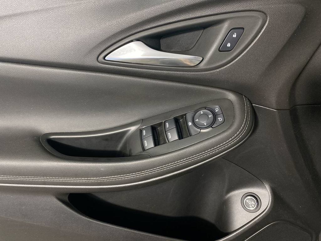Certified 2024 Buick Encore GX Preferred w/ Comfort Package FWD image 13