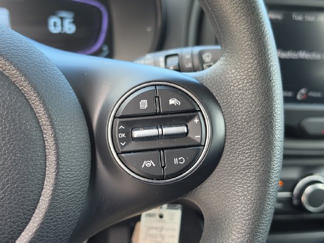 Certified 2025 Kia Soul LX FWD image 18