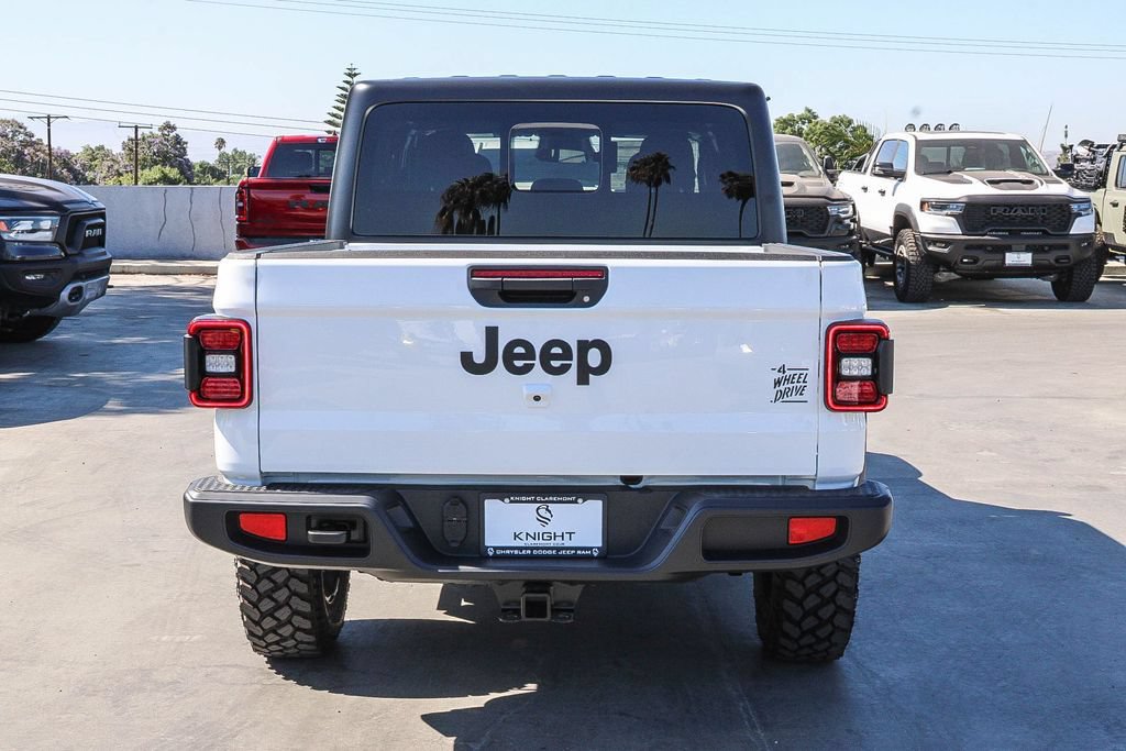 New 2026 Jeep Gladiator Sport AWD/4WD image 8