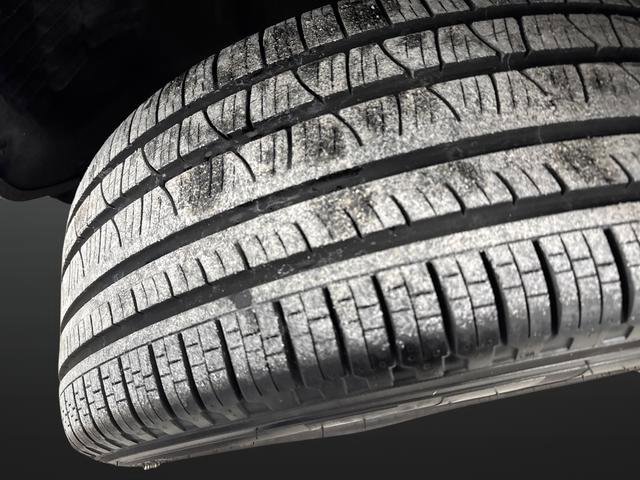 Used 2025 Jeep Grand Cherokee L Limited w/ Black Appearance Package image 39