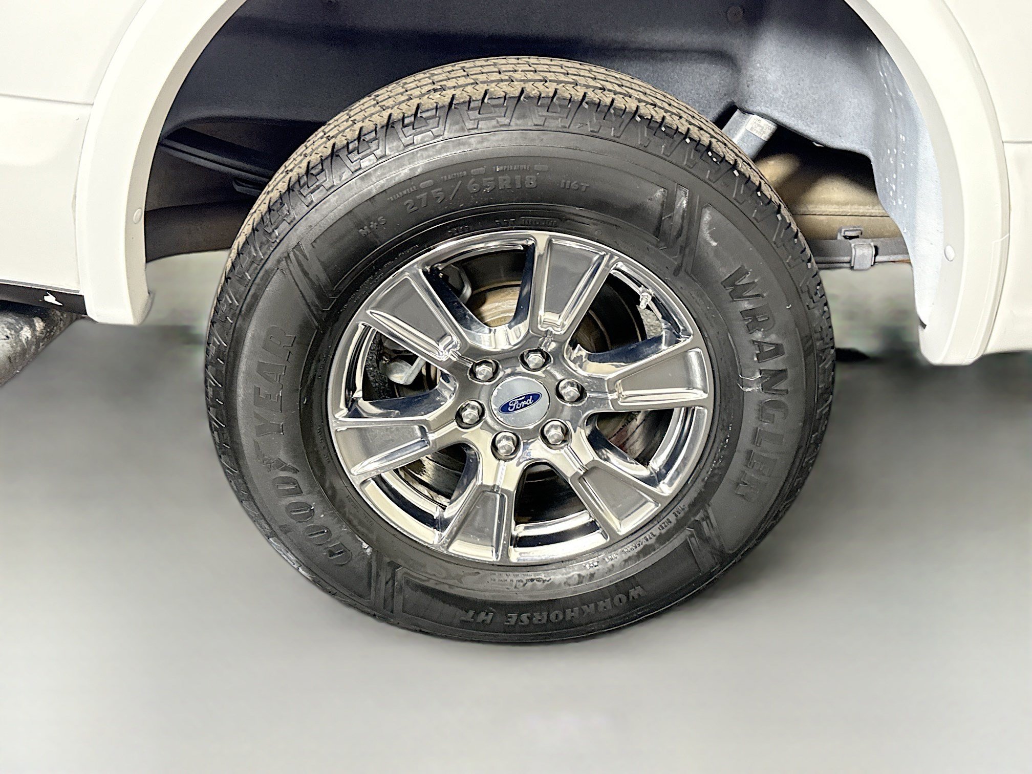 Used 2015 Ford F150 Lariat w/ Equipment Group 502A Luxury AWD/4WD image 33