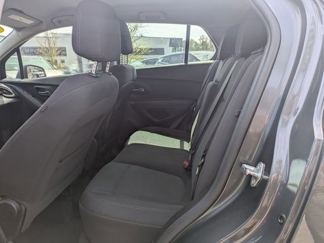 Used 2020 Chevrolet Trax LS FWD image 13