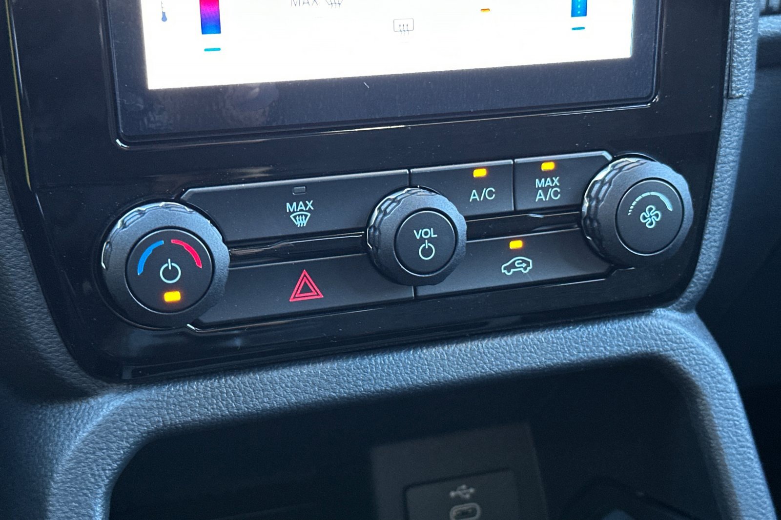 New 2025 Ford Ranger XLT w/ Black Appearance Package image 19