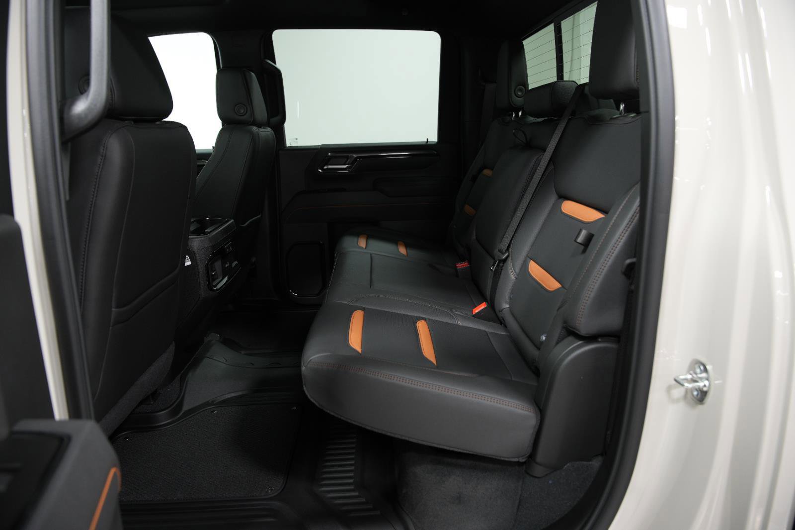 New 2026 GMC Sierra 2500 AT4 w/ AT4 Premium Plus Package AWD/4WD image 21