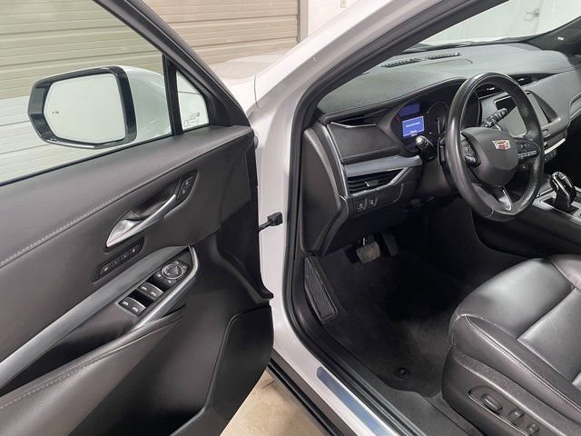 Used 2022 Cadillac XT4 Premium Luxury image 13