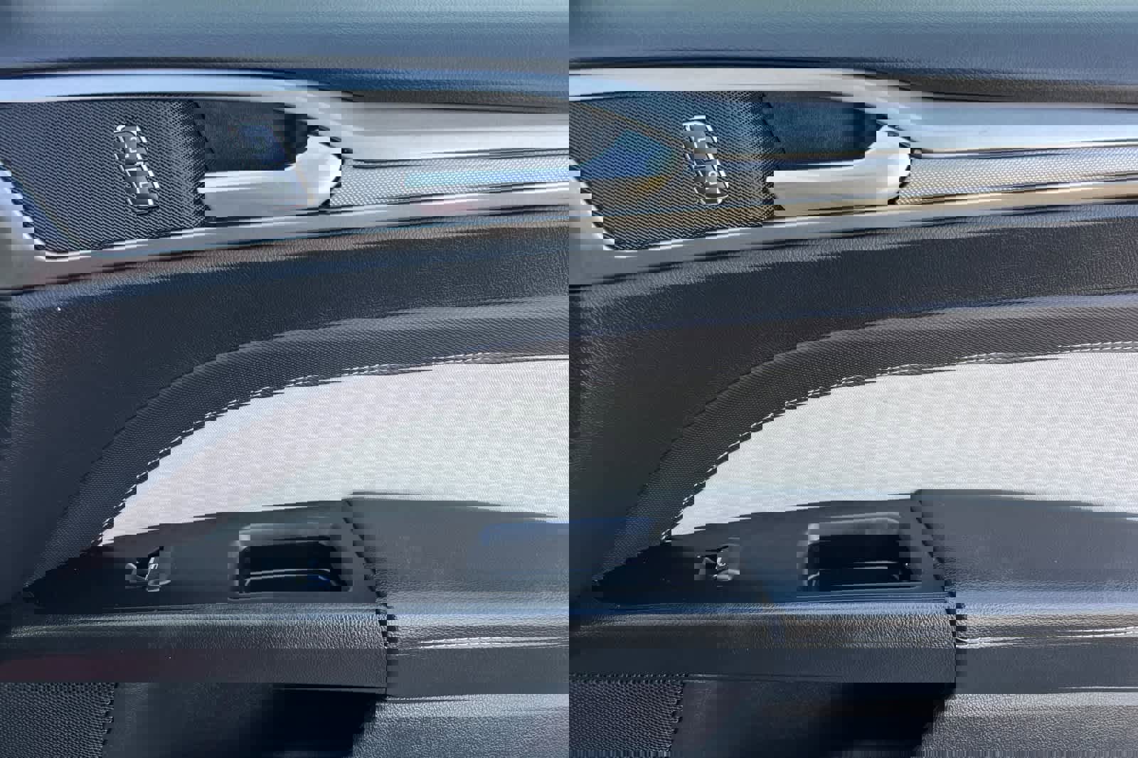 Used 2019 Ford Fusion SE w/ Equipment Group 151A image 18