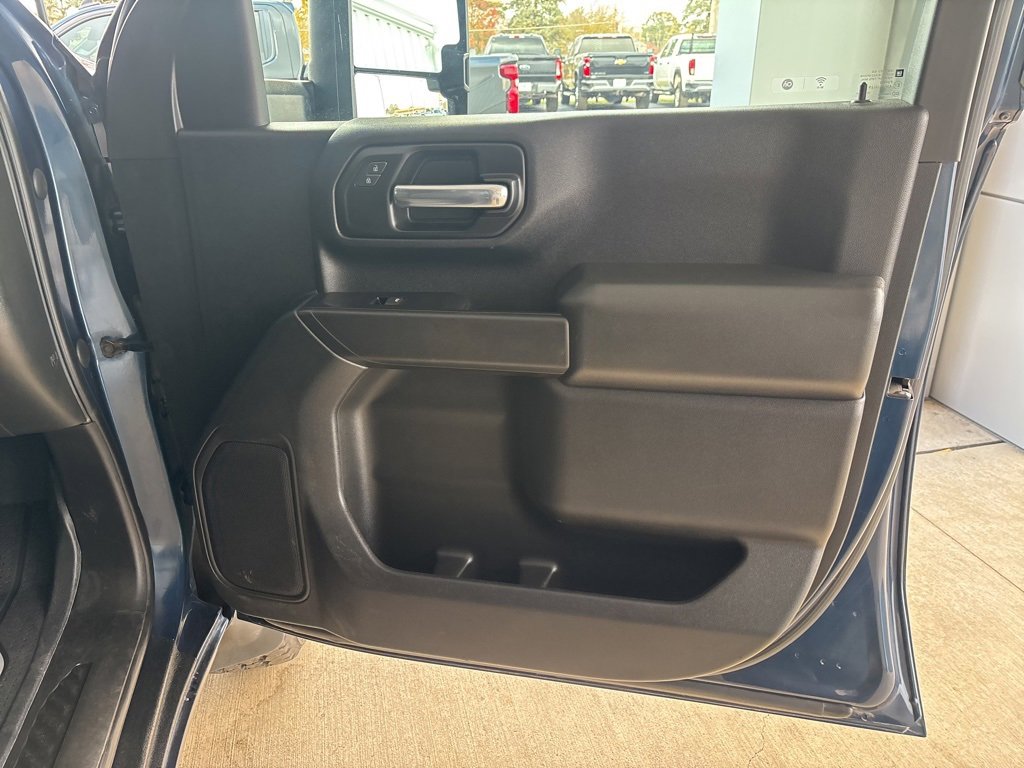 Used 2020 Chevrolet Silverado 2500 Custom w/ Custom Value Package image 27