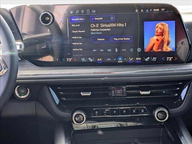 New 2025 Chevrolet Suburban Premier image 11