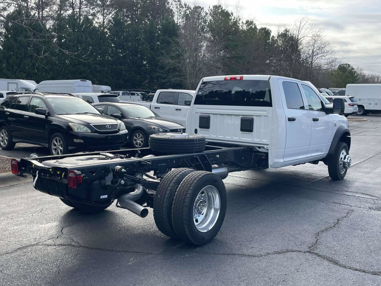 New 2026 RAM 4500 Tradesman w/ Chrome Appearance Group AWD/4WD image 9