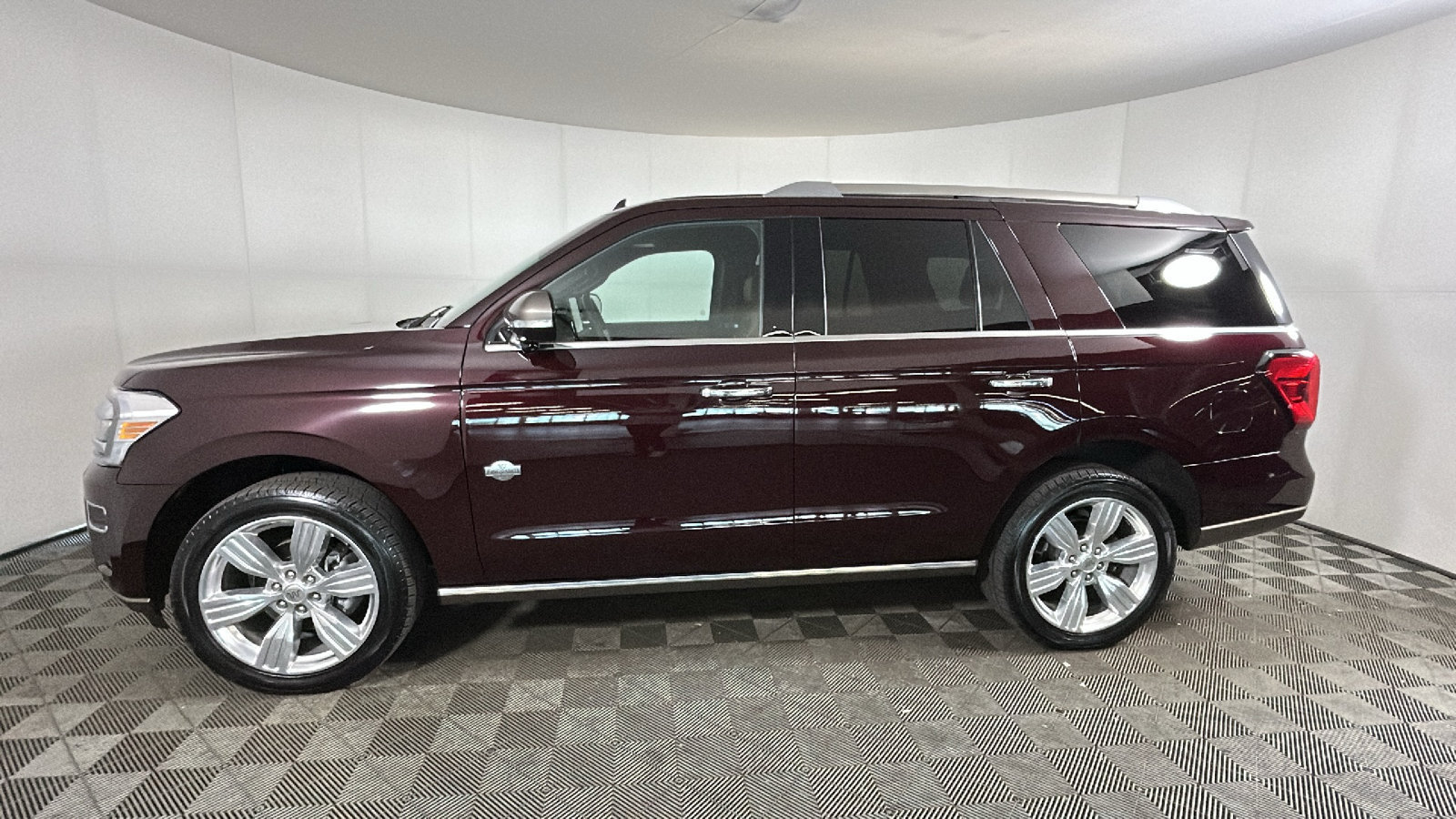 Used 2023 Ford Expedition King Ranch AWD/4WD image 7