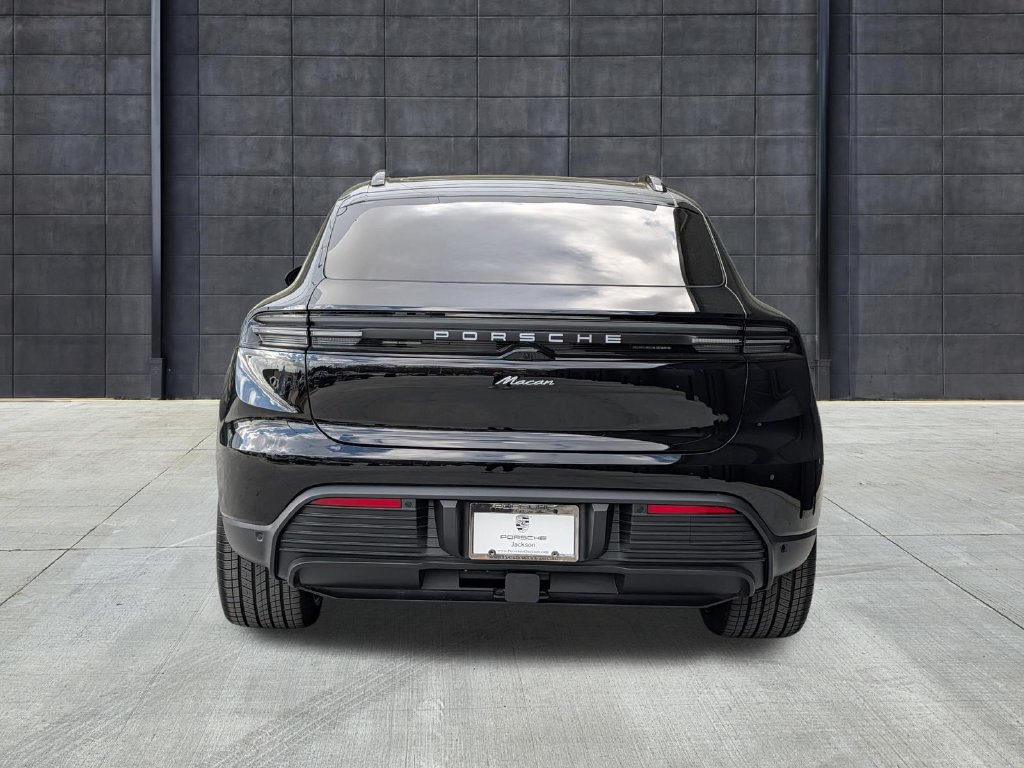 New 2026 Porsche Macan Electric RWD image 10