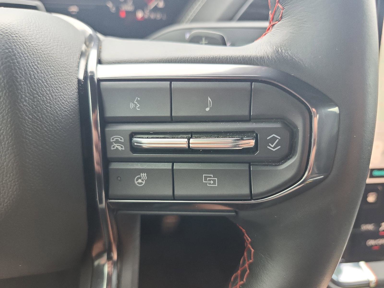 Used 2025 GMC Yukon AT4 Ultimate w/ LPO, Floor Liner Package AWD/4WD image 28
