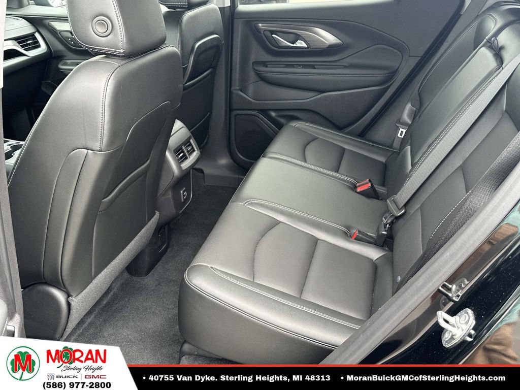 Certified 2024 GMC Terrain SLT FWD image 12