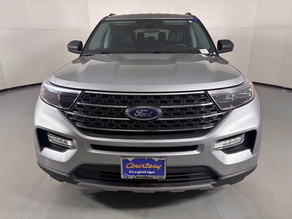 Used 2023 Ford Explorer XLT w/ Equipment Group 202A RWD image 3