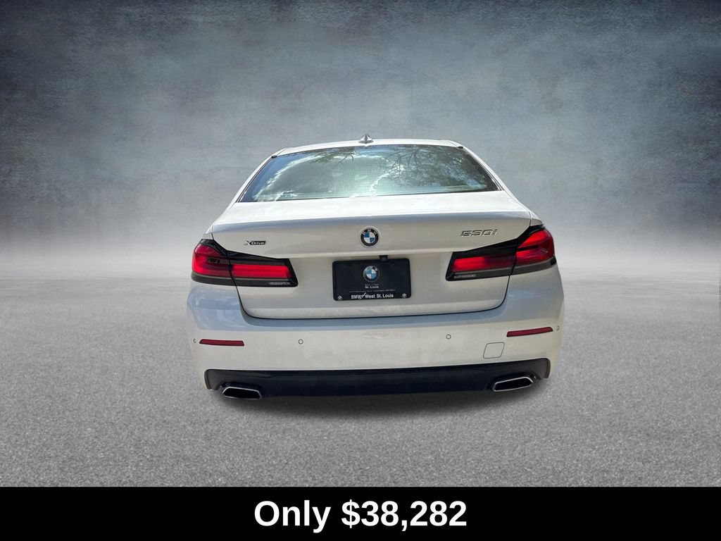 Used 2023 BMW 530i xDrive w/ Premium Package AWD/4WD image 4
