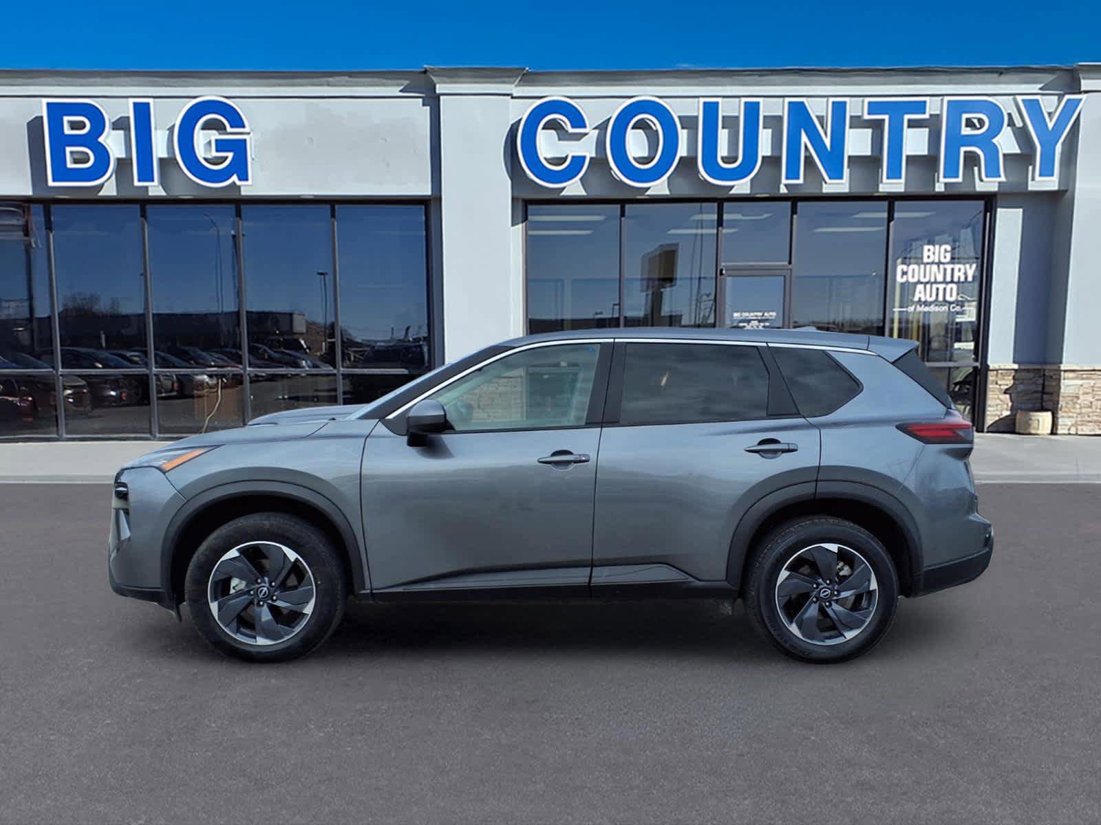 Used 2024 Nissan Rogue SV FWD image 2