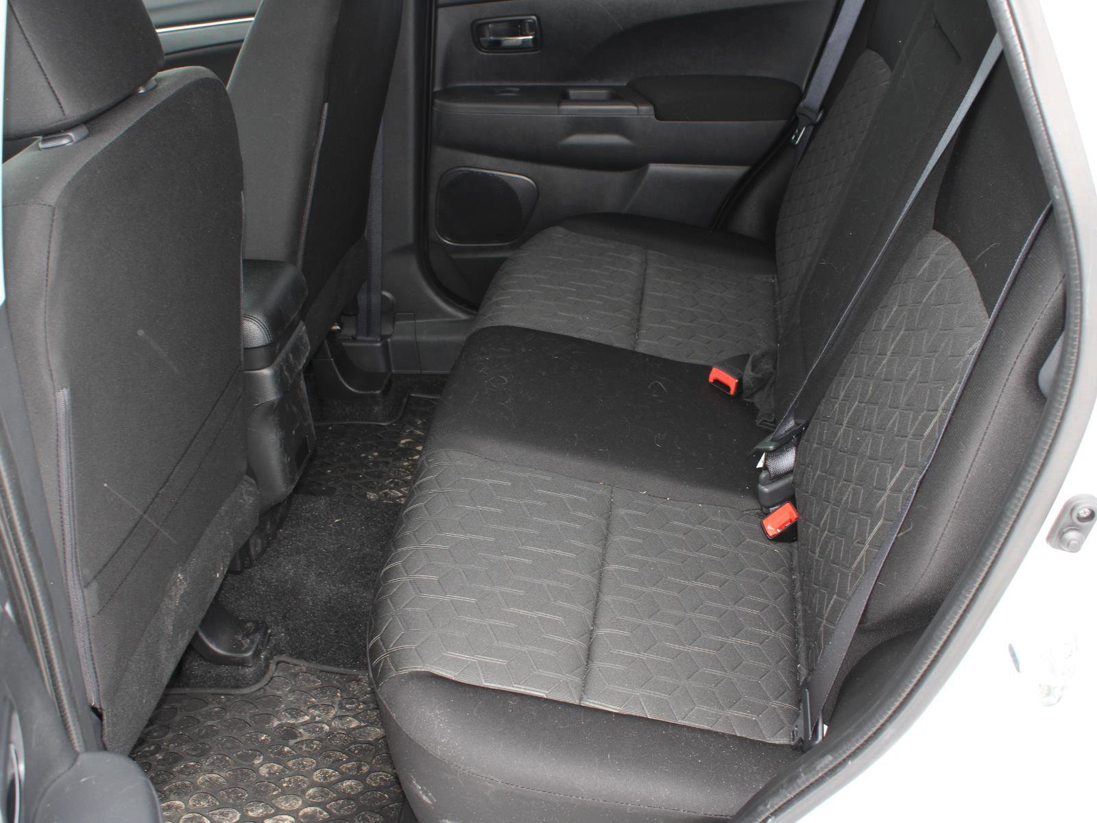 Used 2025 Mitsubishi Outlander Sport ES image 14