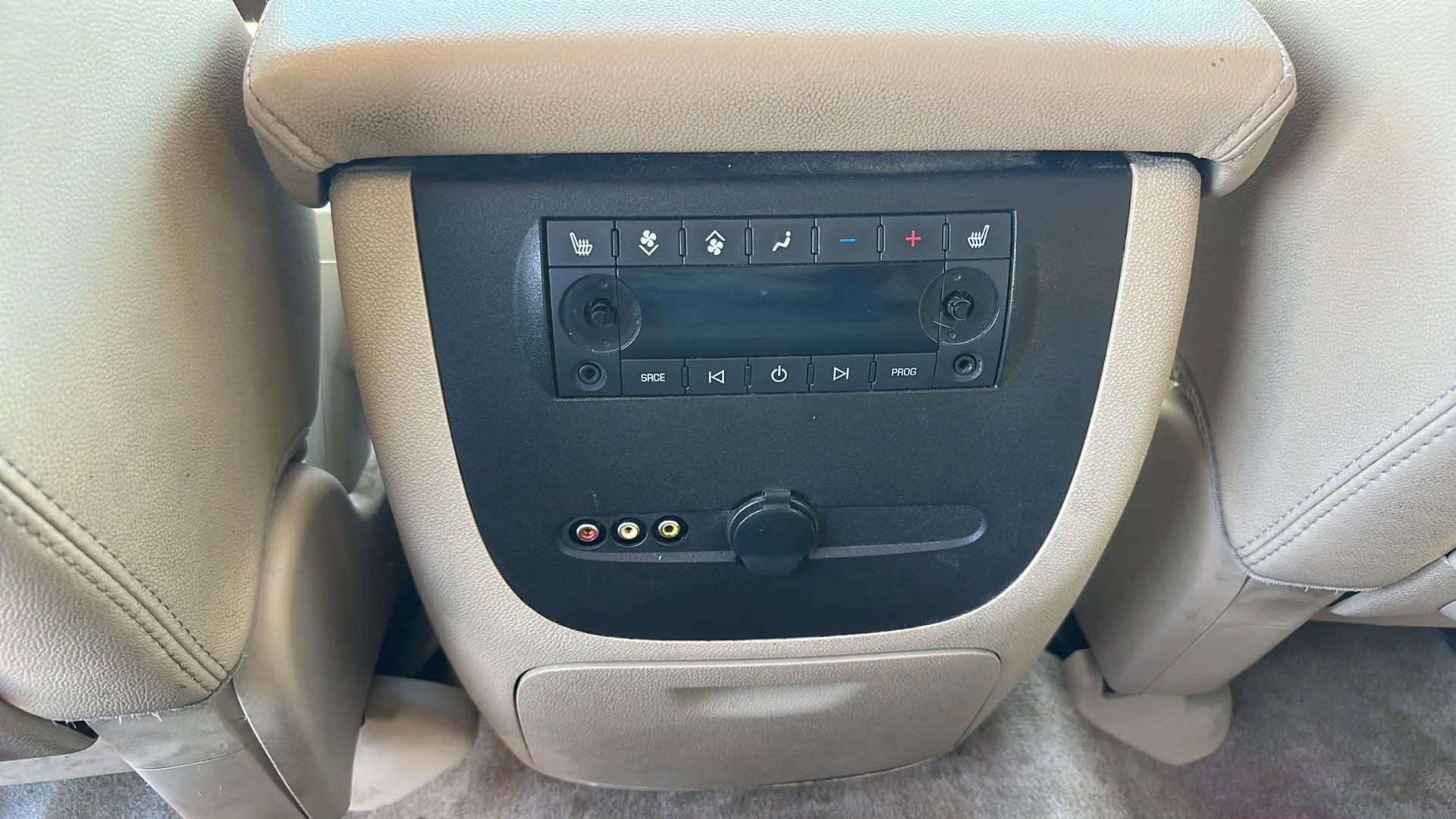 Used 2012 Chevrolet Suburban LTZ image 12