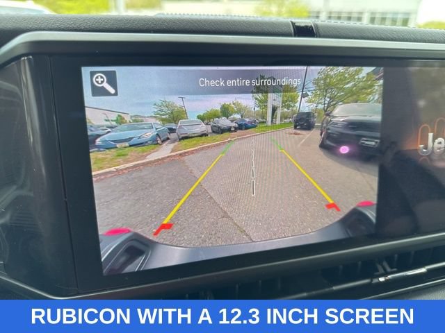 Used 2024 Jeep Gladiator Rubicon w/ Convenience Group AWD/4WD image 17