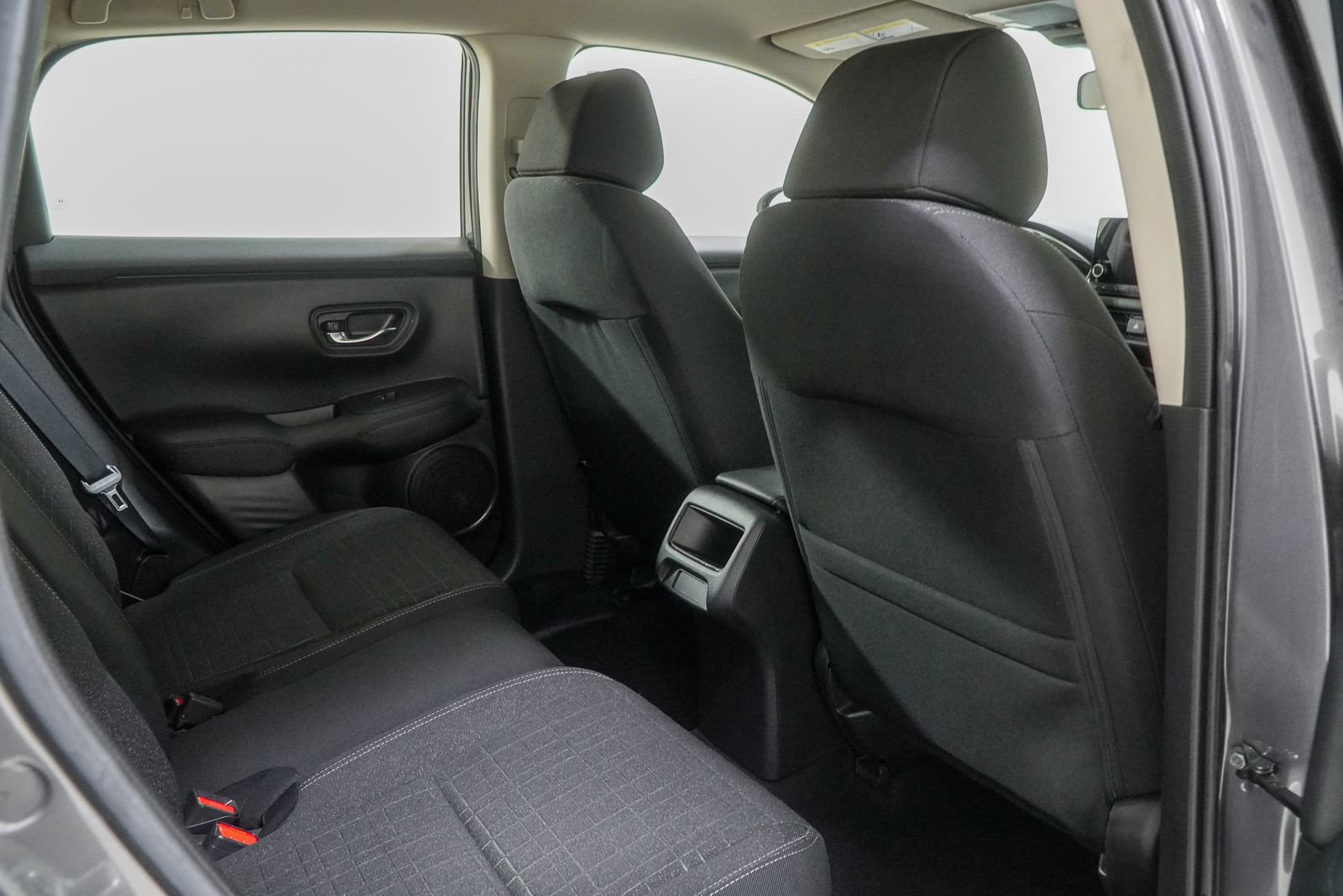 Used 2024 Honda HR-V LX image 36