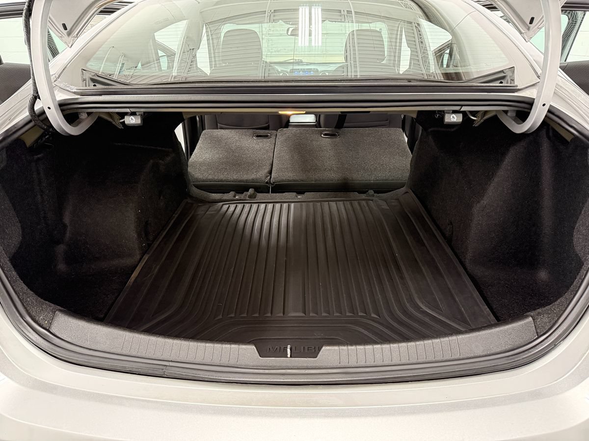 Used 2019 Chevrolet Malibu RS FWD image 23