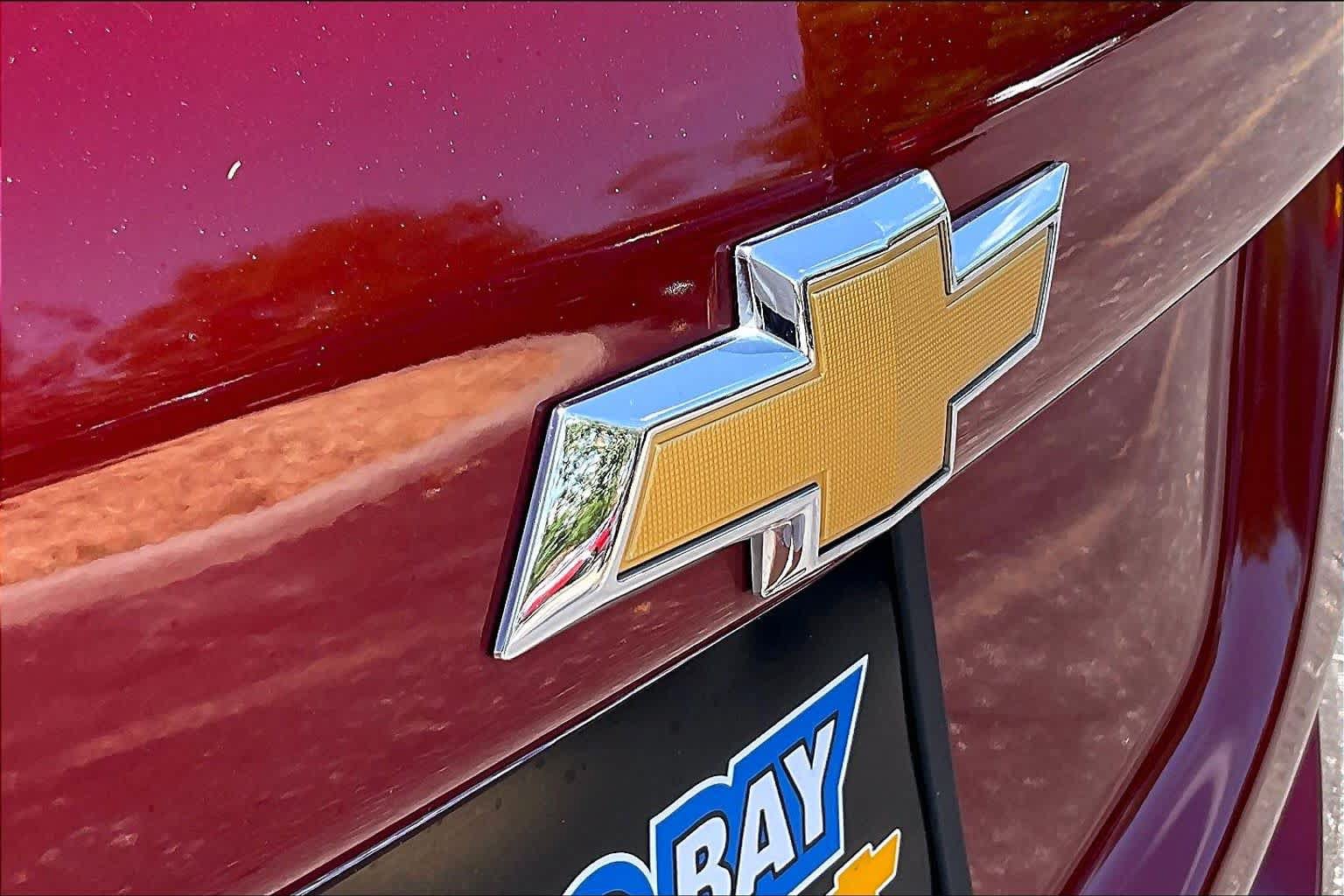 Used 2024 Chevrolet Equinox LT w/ LPO, Floor Liner Package FWD image 9