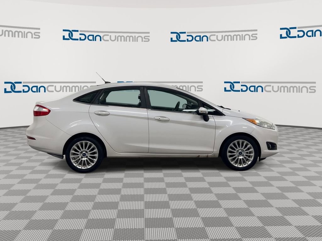 Used 2016 Ford Fiesta Titanium FWD image 9
