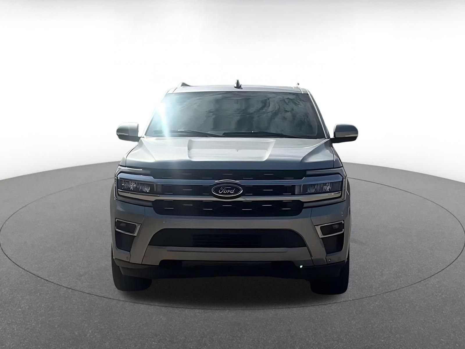 Used 2023 Ford Expedition Max Limited AWD/4WD image 4