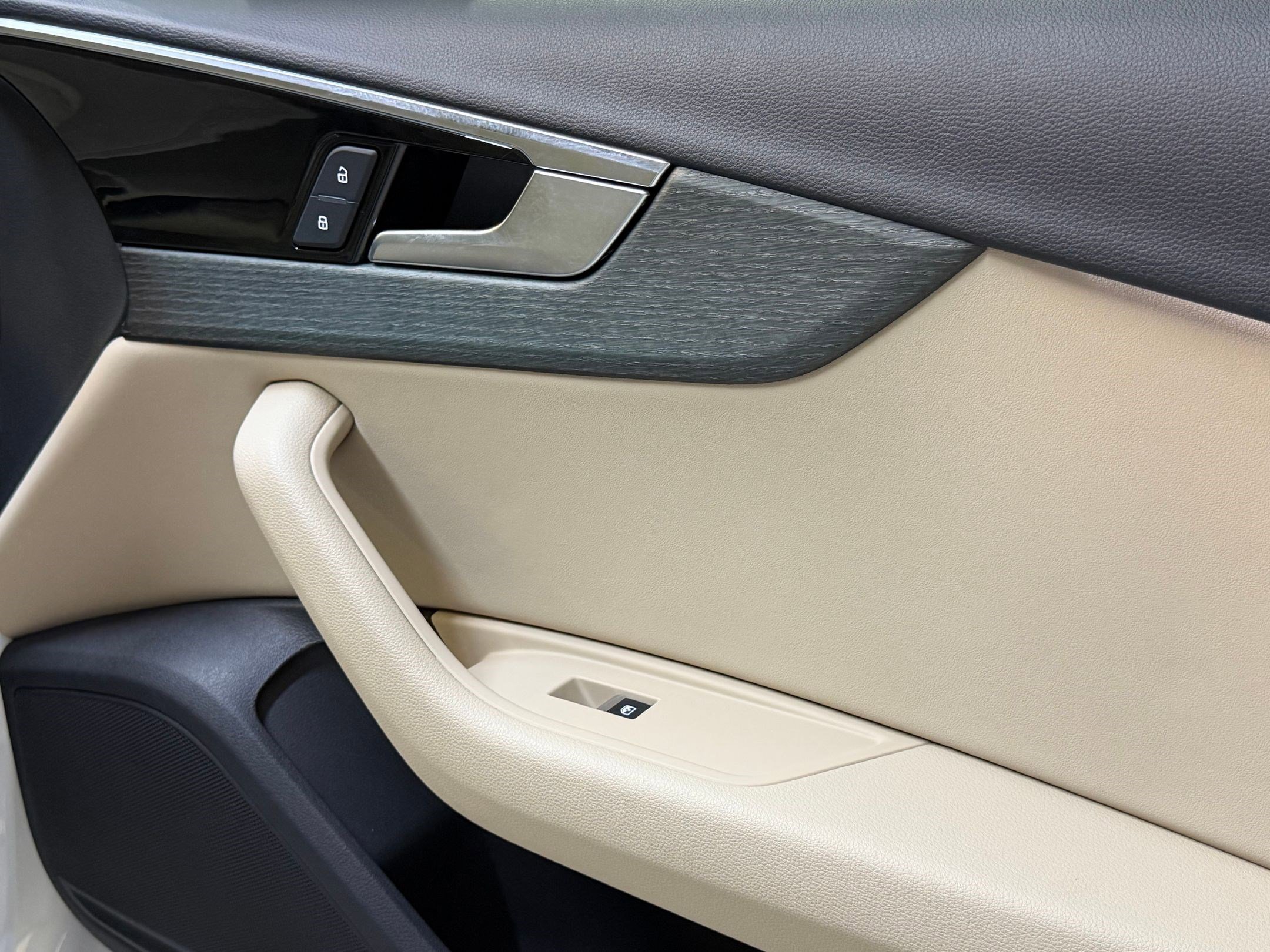 Used 2021 Audi A4 2.0T Premium w/ Convenience Package image 43