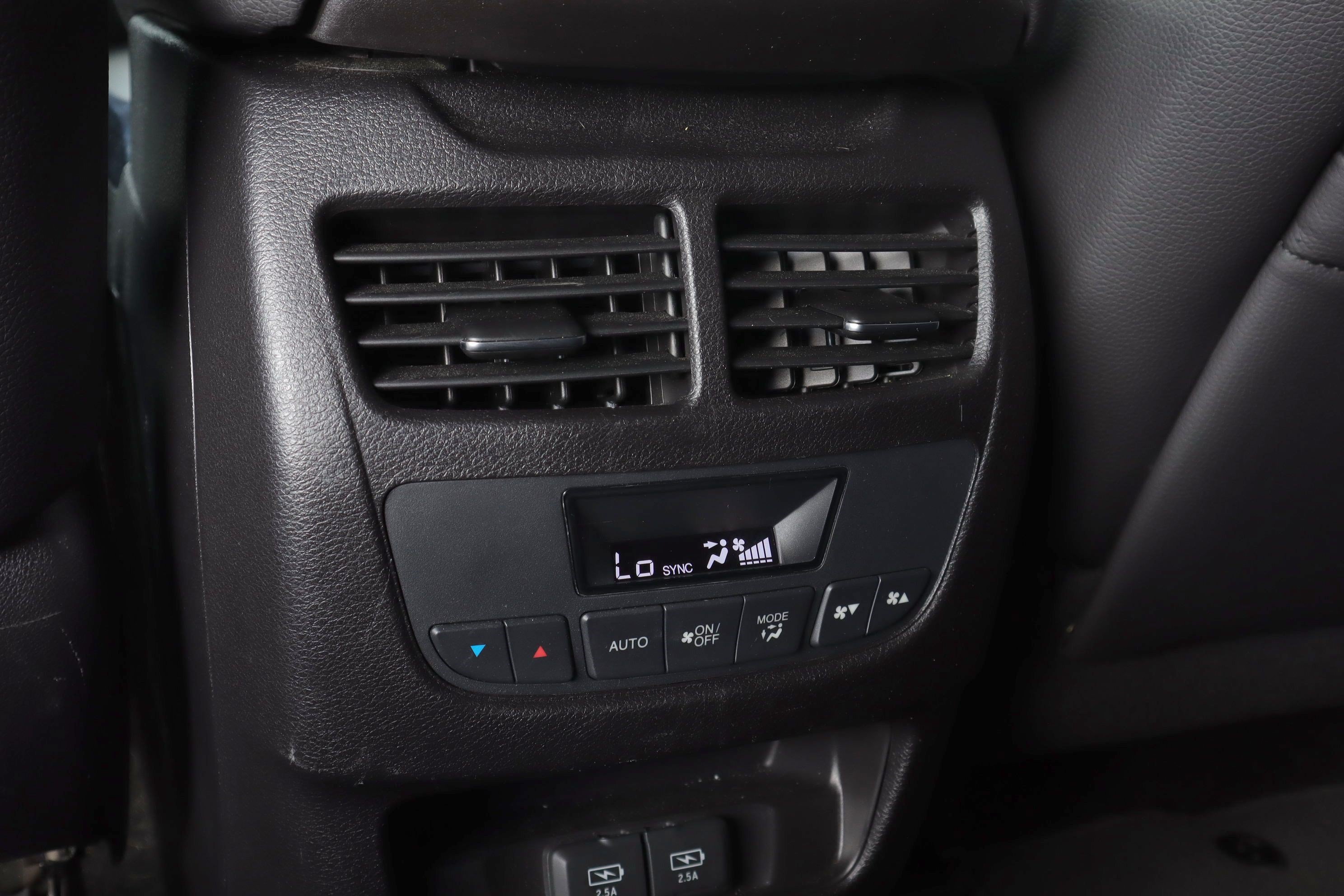 Used 2020 Acura MDX SH-AWD w/ Technology Package image 25